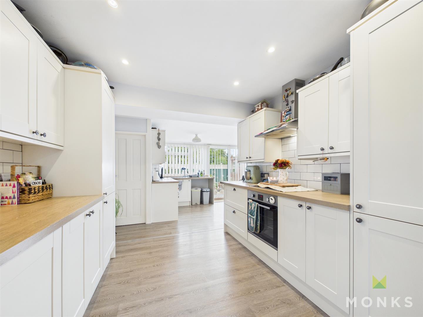 62 Whitefriars, Oswestry, SY11 2LW SSTC 62 Whitefriars, Oswestry, SY11 2LW SSTC